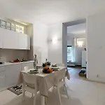 Blue Mermaid Of Stresa Pet Friendly - Happy Rentals * Stresa