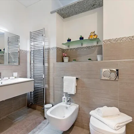 Blue Mermaid Of Stresa - Happy Rentals Stresa