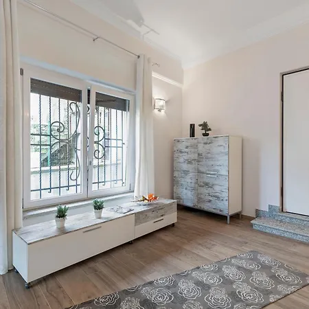 Blue Mermaid Of Stresa - Happy Rentals Apartament *