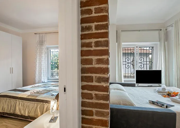 Blue Mermaid Of Stresa Pet Friendly - Happy Rentals Stresa