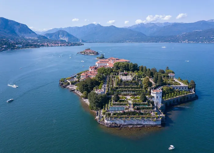 Apartment Blue Mermaid Of Stresa Pet Friendly - Happy Rentals *