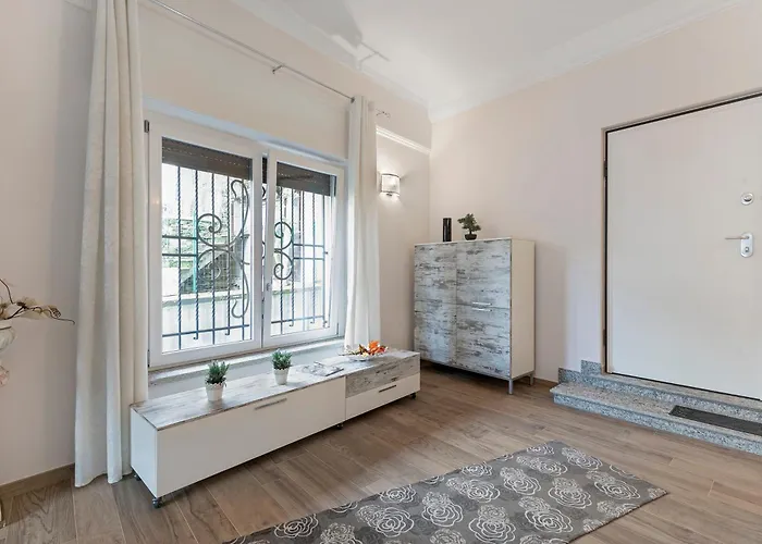 Blue Mermaid Of Stresa Pet Friendly - Happy Rentals Apartment *